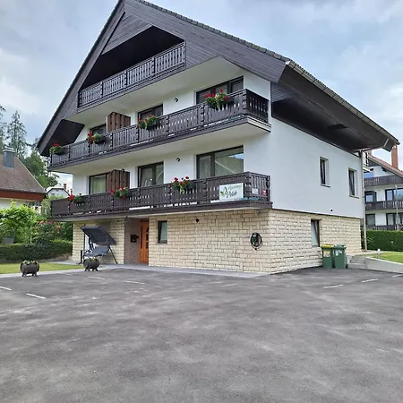 Petek Apartment