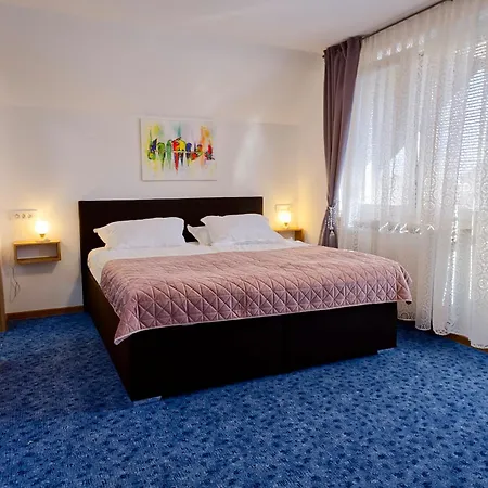 Petek Bled